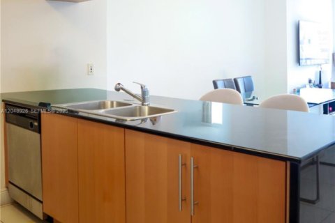 Copropriété à vendre à Miami, Floride: 1 chambre, 73.49 m2 № 2286139 - photo 12