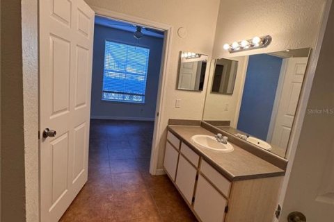 Condo in Orlando, Florida, 2 bedrooms  № 2213312 - photo 14