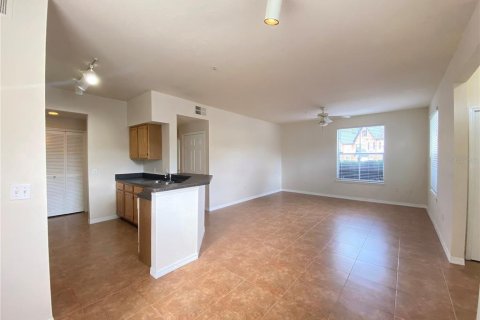 Condo in Orlando, Florida, 2 bedrooms  № 2213312 - photo 16