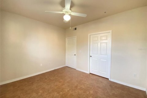 Condo in Orlando, Florida, 2 bedrooms  № 2213312 - photo 25