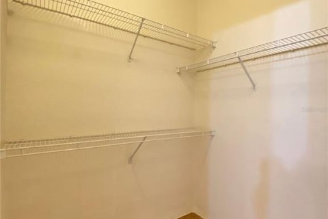Condo in Orlando, Florida, 2 bedrooms  № 2213312 - photo 18