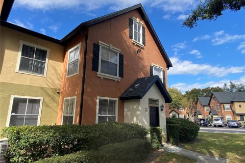 Condo in Orlando, Florida, 2 bedrooms  № 2213312 - photo 2