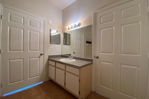 Condo in Orlando, Florida, 2 bedrooms  № 2213312 - photo 21