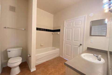 Condo in Orlando, Florida, 2 bedrooms  № 2213312 - photo 22