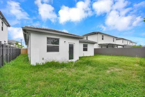 House in Miami, Florida 3 bedrooms, 173.73 sq.m. № 1943535 - photo 21