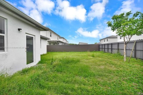 House in Miami, Florida 3 bedrooms, 173.73 sq.m. № 1943535 - photo 22