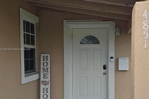 Casa en venta en Lauderhill, Florida, 4 dormitorios, 159.23 m2 № 1970233 - foto 7