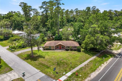 House in Gainesville, Florida 4 bedrooms, 139.91 sq.m. № 1792670 - photo 5