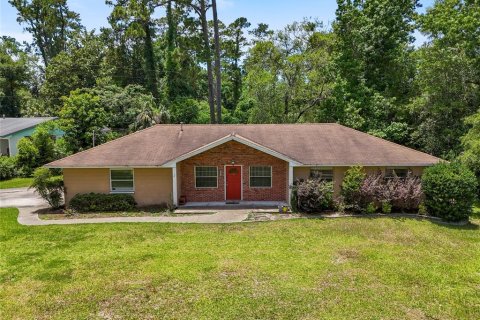 House in Gainesville, Florida 4 bedrooms, 139.91 sq.m. № 1792670 - photo 3