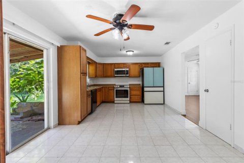 House in Gainesville, Florida 4 bedrooms, 139.91 sq.m. № 1792670 - photo 11