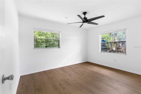 House in Gainesville, Florida 4 bedrooms, 139.91 sq.m. № 1792670 - photo 21