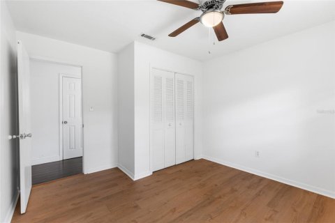 House in Gainesville, Florida 4 bedrooms, 139.91 sq.m. № 1792670 - photo 24
