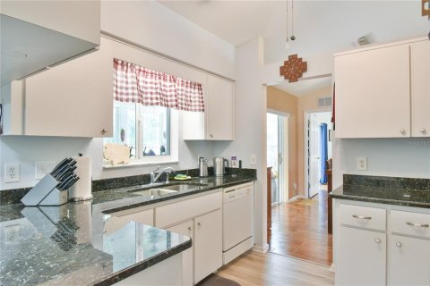 Casa en venta en Ocala, Florida, 2 dormitorios, 145.76 m2 № 1765703 - foto 5
