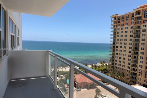 Condominio en Hallandale Beach, Florida, 1 dormitorio  № 2085762