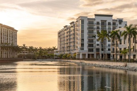 Apartamento en alquiler en Doral, Florida, 1 dormitorio, 90.49 m2 № 2169086 - foto 8