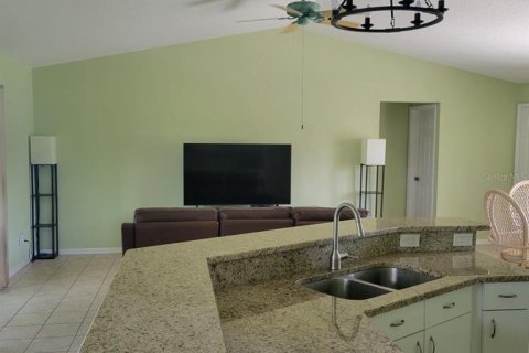 House in Port Charlotte, Florida 3 bedrooms, 117.43 sq.m. № 1797973 - photo 12