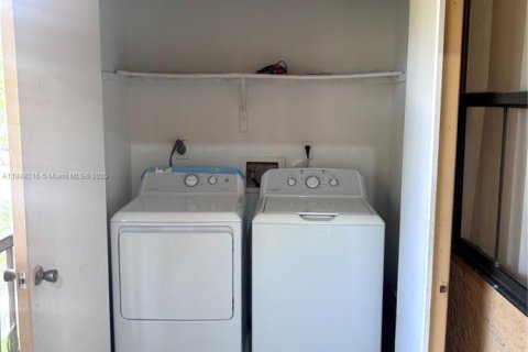 Купить кондоминиум в Майами, Флорида 2 спальни, 90.95м2, № 1850618 - фото 7