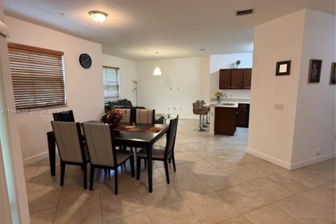 Condo in Miami, Florida, 3 bedrooms  № 2067620 - photo 5