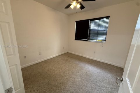 Condo in Miami, Florida, 3 bedrooms  № 2067620 - photo 8