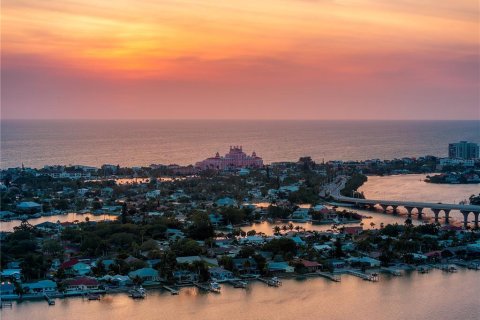 Снять в аренду кондоминиум в Сент-Питерсберг, Флорида 5 комнат, 72.46м2, № 2099125 - фото 3