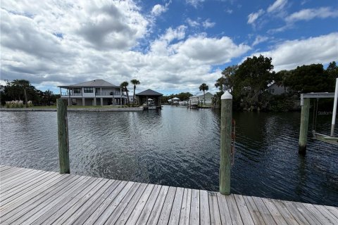 Casa en venta en Crystal River, Florida, 3 dormitorios, 239.32 m2 № 2387666 - foto 9