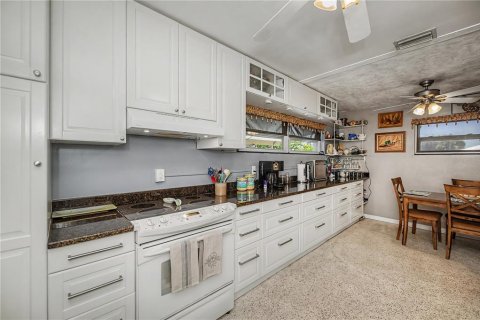 Villa ou maison à vendre à Punta Gorda, Floride: 3 chambres, 130.62 m2 № 2239657 - photo 21