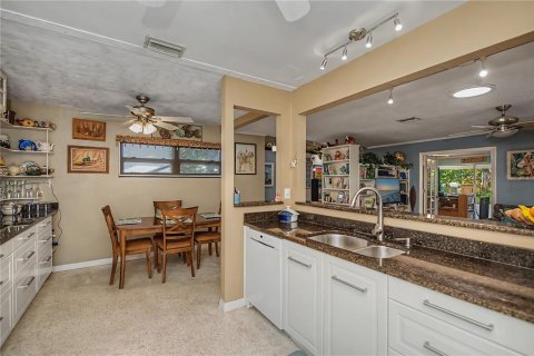 Villa ou maison à vendre à Punta Gorda, Floride: 3 chambres, 130.62 m2 № 2239657 - photo 18
