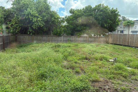 Commercial property in Pinellas Park, Florida 75.44 sq.m. № 2364907 - photo 15