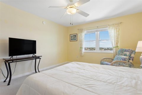 Condo in Saint Petersburg, Florida, 2 bedrooms  № 2114823 - photo 22