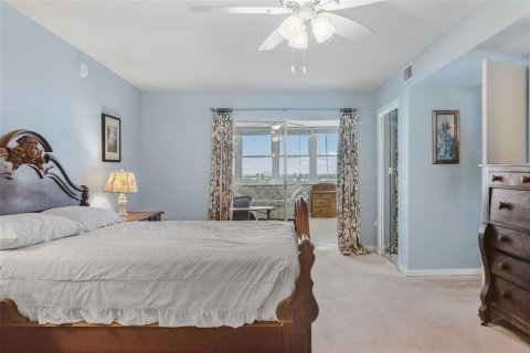 Condo in Saint Petersburg, Florida, 2 bedrooms  № 2114823 - photo 18