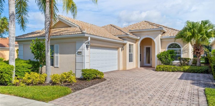 House in Venice, Florida 3 bedrooms, 185.8 sq.m. № 1364682