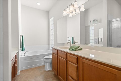 House in Venice, Florida 3 bedrooms, 185.8 sq.m. № 1364682 - photo 24