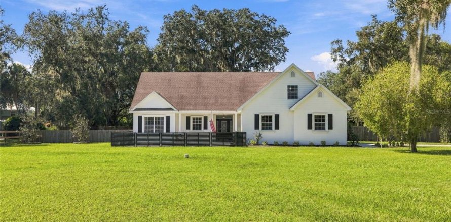 Villa ou maison à Lakeland, Floride 3 chambres, 165.83 m2 № 2431806