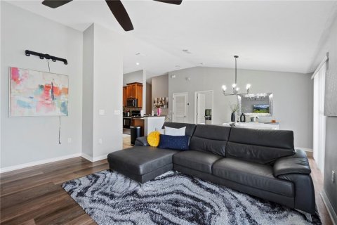Townhouse in Riverview, Florida 2 bedrooms, 120.59 sq.m. № 1825322 - photo 12