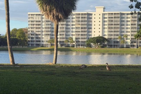 Copropriété à vendre à Pompano Beach, Floride: 1 chambre, 79.15 m2 № 1986324 - photo 22