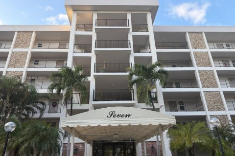 Copropriété à vendre à Pompano Beach, Floride: 1 chambre, 79.15 m2 № 1986324 - photo 21