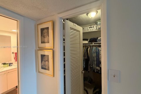 Copropriété à vendre à Pompano Beach, Floride: 1 chambre, 79.15 m2 № 1986324 - photo 12