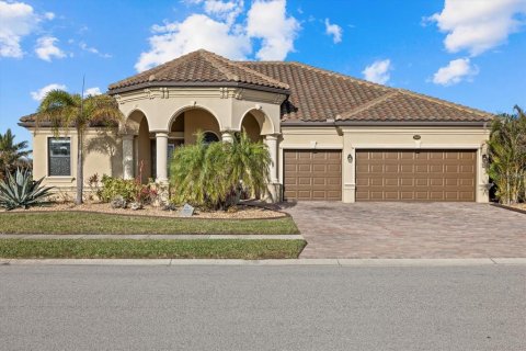 House in Venice, Florida 4 bedrooms, 236.71 sq.m. № 1716439 - photo 9