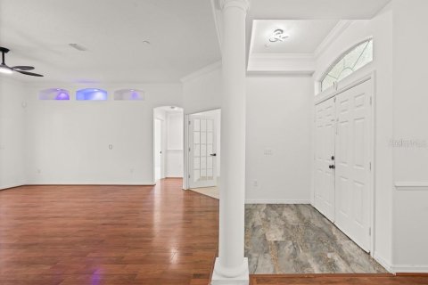 Villa ou maison à vendre à Sorrento, Floride: 3 chambres, 212.65 m2 № 1853405 - photo 7