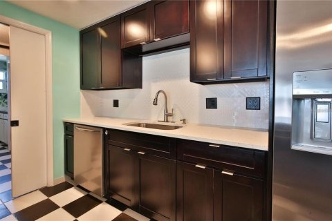 Casa en alquiler en Sarasota, Florida, 3 dormitorios, 128.39 m2 № 1837172 - foto 8