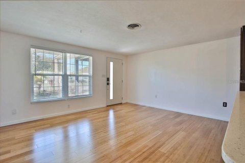 Casa en alquiler en Sarasota, Florida, 3 dormitorios, 128.39 m2 № 1837172 - foto 5