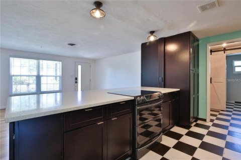 Casa en alquiler en Sarasota, Florida, 3 dormitorios, 128.39 m2 № 1837172 - foto 9