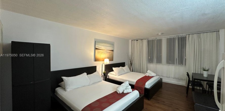 Propiedad comercial en Sunny Isles Beach, Florida 33.44 m2 № 2041350