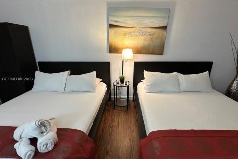 Propiedad comercial en alquiler en Sunny Isles Beach, Florida, 33.44 m2 № 2041350 - foto 4