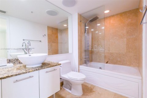 Apartamento en alquiler en Miami, Florida, 1 dormitorio, 91.14 m2 № 1993172 - foto 23