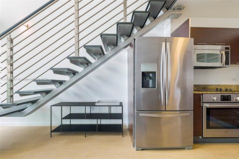 Apartamento en alquiler en Miami, Florida, 1 dormitorio, 91.14 m2 № 1993172 - foto 6