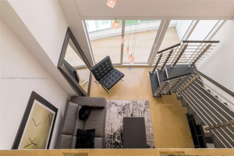 Apartamento en alquiler en Miami, Florida, 1 dormitorio, 91.14 m2 № 1993172 - foto 11