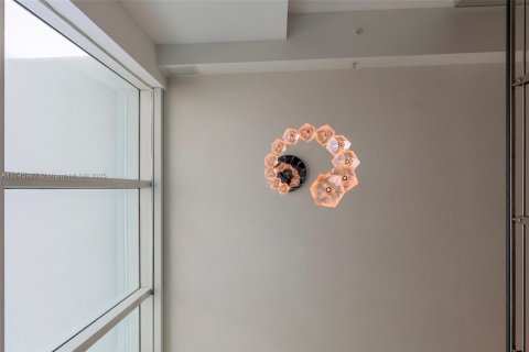 Apartamento en alquiler en Miami, Florida, 1 dormitorio, 91.14 m2 № 1993172 - foto 9