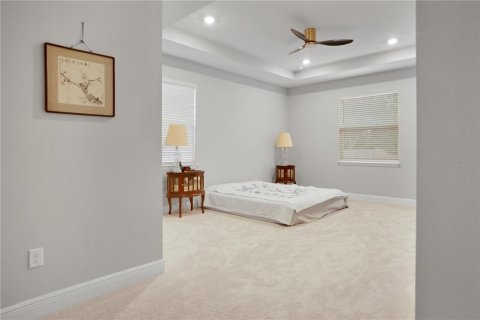 House in Lutz, Florida 4 bedrooms, 235.6 sq.m. № 2306658 - photo 18