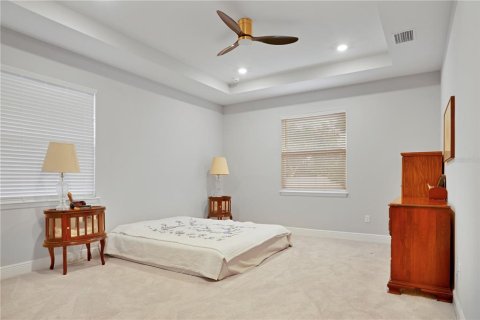 House in Lutz, Florida 4 bedrooms, 235.6 sq.m. № 2306658 - photo 17
